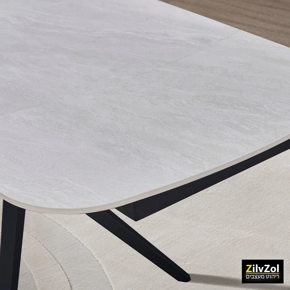 שולחן פינת אוכל קרמיקה דגם פריזמה סהרה תקריב